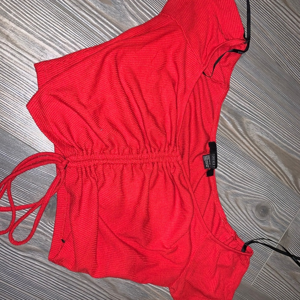 Crop top